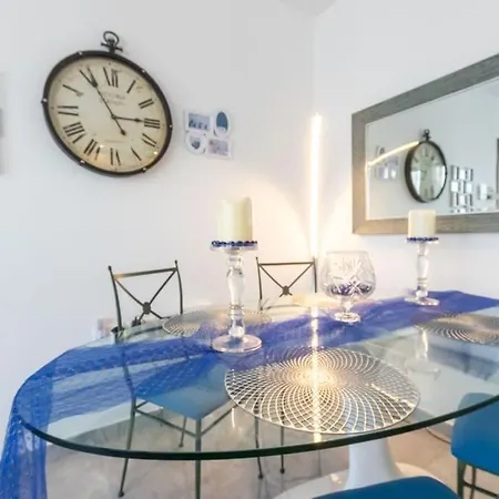 ***lovely Azure Apartment*** Apartament