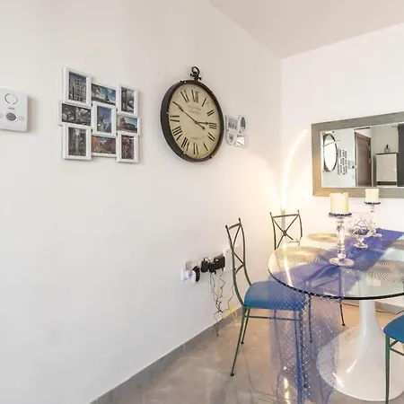 ***lovely Azure Apartment*** St. Paul's Bay