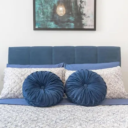 ***lovely Azure Apartment*** St. Paul's Bay