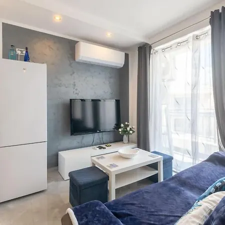 ***lovely Azure Apartment***